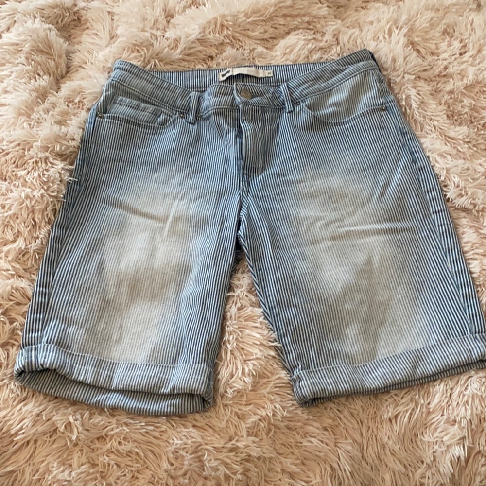 LEVI CUFFED SHORTS- RAILROAD STYLE- SIZE 10- W30